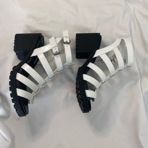 Womens 8.5 Chinese Laundry wedges: white snake skin and black wedge! Never worn